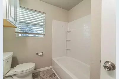 900 Elizabeth Boulevard, Granbury, TX 76048 - Photo 10