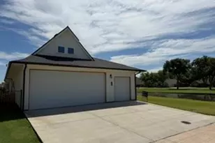 100 Titleist Ln, Granbury, TX 76049 - Photo 16