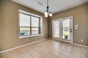 1801 Meadow Trail Ln, Aubrey, TX 76227 - Photo 10