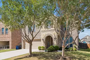 2452 Elm Valley Dr, Little Elm, TX 75068 - Photo 2
