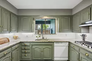 9519 Springwater Dr, Dallas, TX 75228 - Photo 10