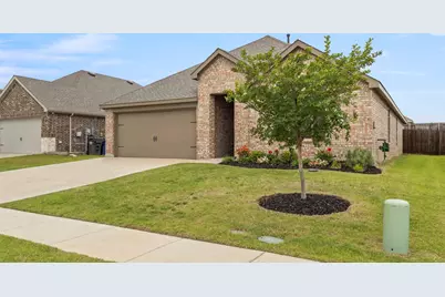 1602 Maple Ridge Drive, Princeton, TX 75407 - Photo 2