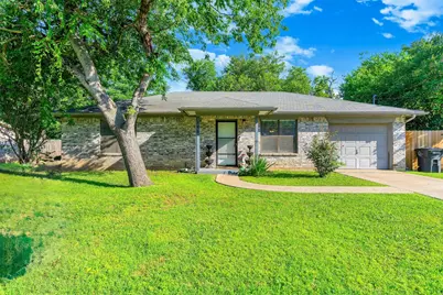 206 Lovelady Street, Cleburne, TX 76033 - Photo 1