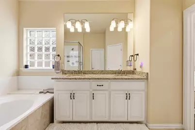 2512 Bill Moses Parkway, Farmers Branch, TX 75234 - Photo 16