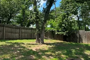 400 Woodlake Cir, Azle, TX 76020 - Photo 16