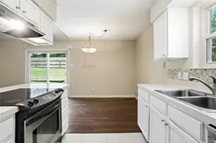 400 Woodlake Cir, Azle, TX 76020 - Photo 8