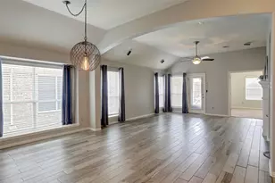 2804 Cascade Cove Dr, Little Elm, TX 75068 - Photo 2