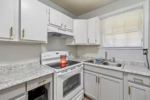 1215 Churchill Rd, River Oaks, TX 76114 - Photo 4