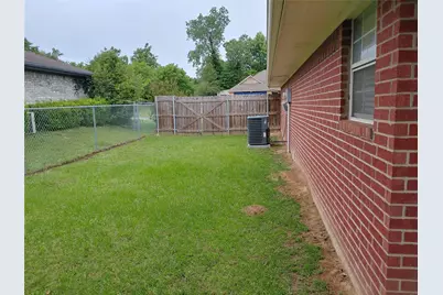 1360 NE 26th Street, Paris, TX 75460 - Photo 32