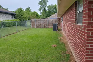 1360 NE 26th St, Paris, TX 75460 - Photo 32