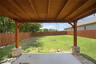 2125 Beaumont St, Grand Prairie, TX 75051 - Photo 30