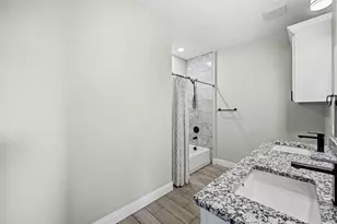 2125 Beaumont St, Grand Prairie, TX 75051 - Photo 20