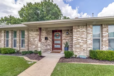 7429 La Manga Drive, Dallas, TX 75248 - Photo 2