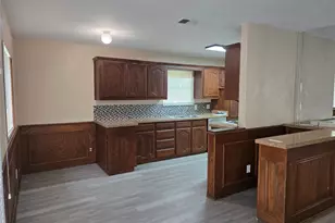 502 Moonlight Dr, Garland, TX 75040 - Photo 4