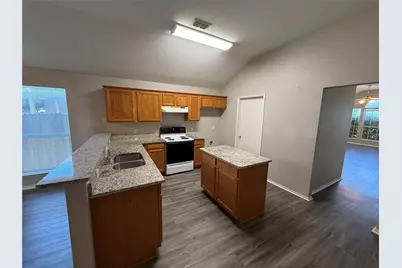 10524 Aransas Drive, Fort Worth, TX 76131 - Photo 4