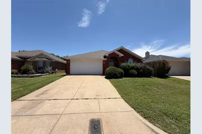 10524 Aransas Drive, Fort Worth, TX 76131 - Photo 1