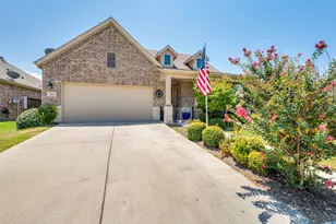704 Louisville Rd, Aubrey, TX 76227 - Photo 2