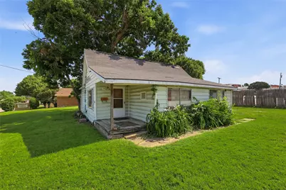 218 W Worth Street, Grapevine, TX 76051 - Photo 6