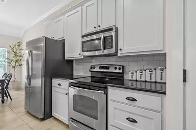 513 Kings Row, Woodway, TX 76712 - Photo 16