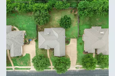 513 Kings Row, Woodway, TX 76712 - Photo 34