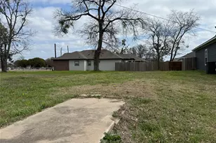 3307 Travis St, Greenville, TX 75401 - Photo 1