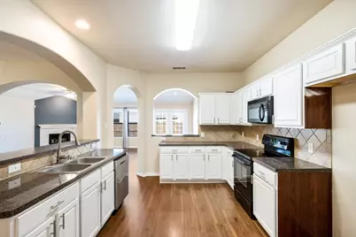 14536 Crystal Lake Drive, Little Elm, TX 75068 - Photo 10