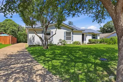 203 Tharp Drive, Highland Village, TX 75077 - Photo 2