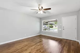 2129 Gaylord Dr, Dallas, TX 75227 - Photo 8