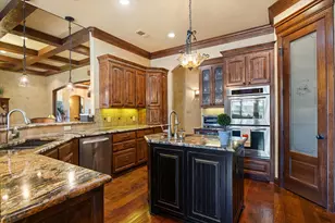 1014 Sunset Bay Ct, Granbury, TX 76048 - Photo 10
