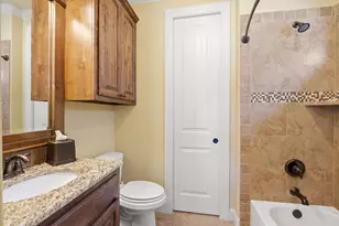 1014 Sunset Bay Ct, Granbury, TX 76048 - Photo 18
