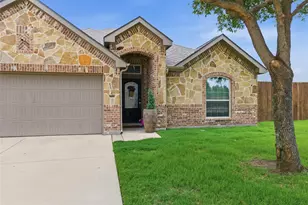 800 Silverthorne Dr, Burleson, TX 76028 - Photo 4