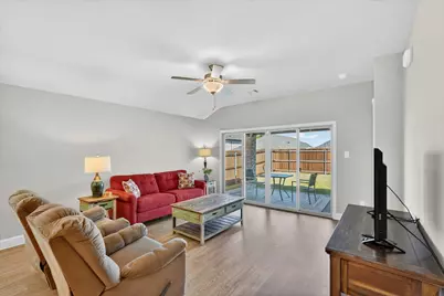 903 Edgehurst Drive, Princeton, TX 75071 - Photo 6