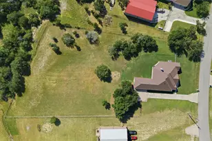 105 Woodlot Ln, Azle, TX 76020 - Photo 34