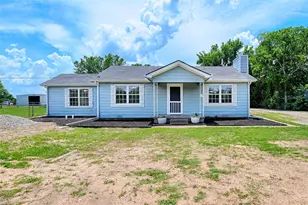 2619 E Seagoville Rd, Seagoville, TX 75159 - Photo 2