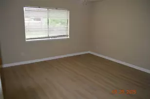 5225 Worley Dr, The Colony, TX 75056 - Photo 6