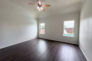 325 Pin Cushion Trail, Burleson, TX 76028 - Photo 4