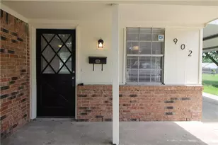 902 Lindo Dr, Mesquite, TX 75149 - Photo 2