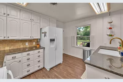 421 Bellaire Drive, Woodway, TX 76712 - Photo 14