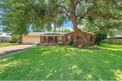 421 Bellaire Drive, Woodway, TX 76712 - Photo 1