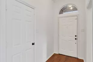 2212 Tiffany Glenn Ct, Bedford, TX 76021 - Photo 2