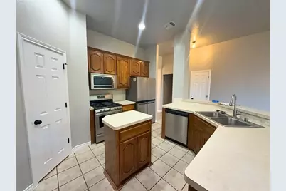 1541 Mountain Laurel Lane, DeSoto, TX 75115 - Photo 6