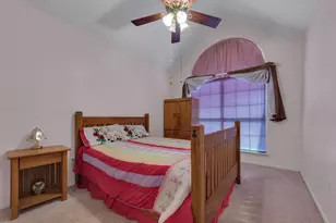 4622 Devonshire Dr, Grand Prairie, TX 75052 - Photo 14