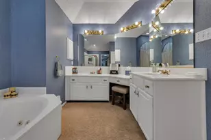 4622 Devonshire Dr, Grand Prairie, TX 75052 - Photo 6