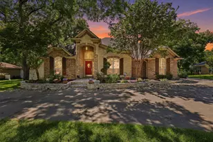 8904 Woodlawn Dr, Granbury, TX 76049 - Photo 2
