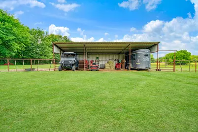 285 5th Street NE, Bogata, TX 75417 - Photo 38