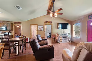 285 5th St NE, Bogata, TX 75417 - Photo 6