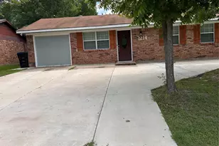 1214 Wolfe City Dr, Greenville, TX 75401 - Photo 2