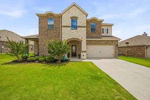 1544 Signature Dr, Weatherford, TX 76087 - Photo 1