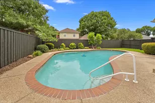 525 Springhill Dr, Hurst, TX 76054 - Photo 30