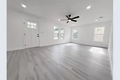 1322 3rd St, Graham, TX 76450 - Photo 6